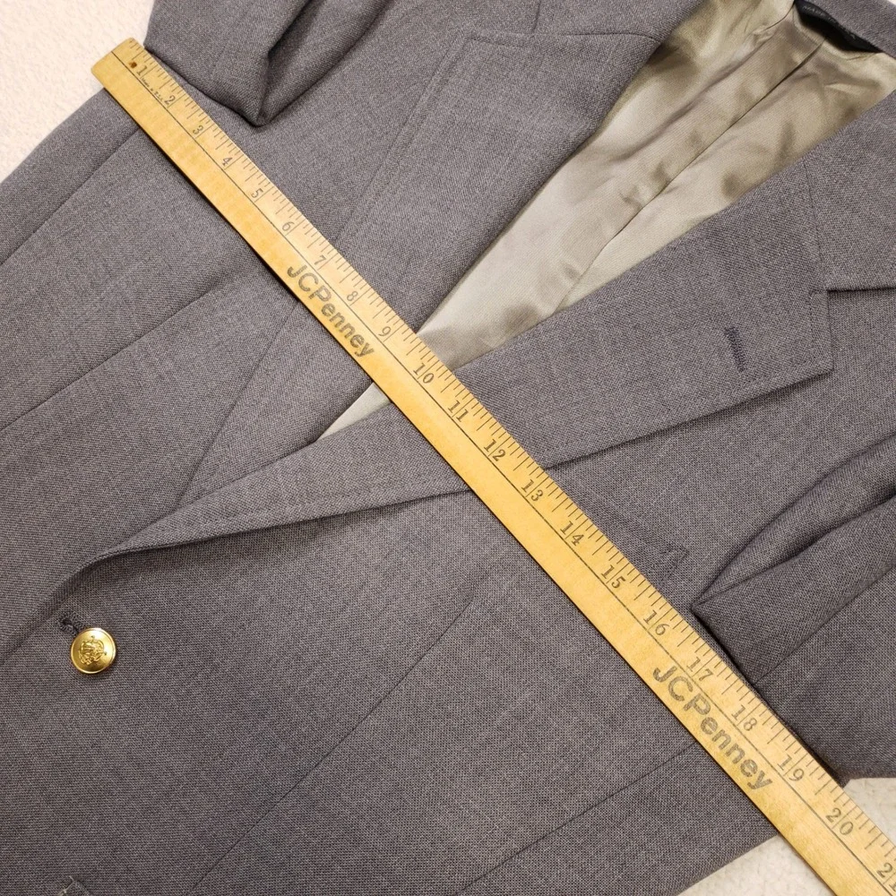 Chaps Ralph Lauren Blazer Men 38R Gray Two Gold Crest Button Wool Sport Coat USA